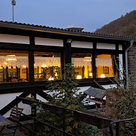 Hotel-Restaurant Tannenhof Ahrbruck エクステリア 写真